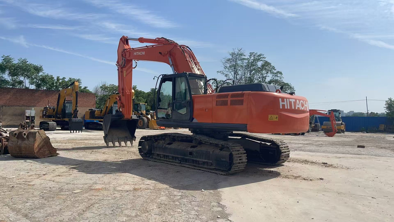 HITACHI ZX350-3G Excavator | Zero Final Drive Issues | New Undercarriage | Super Clean - Rýpadlo: obrázok 2 HITACHI ZX350-3G Excavator | Zero Final Drive Issues | New Undercarriage | Super Clean - Rýpadlo: obrázok 2