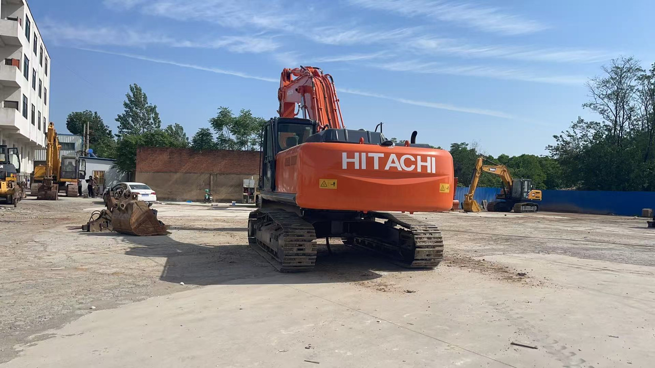 HITACHI ZX350-3G Excavator | Zero Final Drive Issues | New Undercarriage | Super Clean - Rýpadlo: obrázok 4 HITACHI ZX350-3G Excavator | Zero Final Drive Issues | New Undercarriage | Super Clean - Rýpadlo: obrázok 4