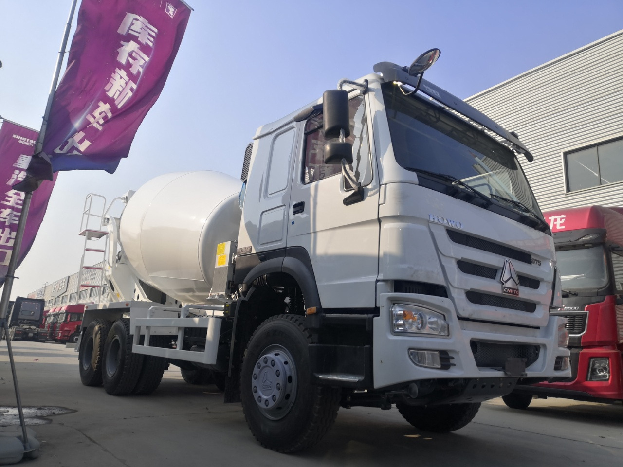 HOWO 10Cube Cement Mixer Truck 6*4 Click Here for Discount - Domiešavač: obrázok 1 HOWO 10Cube Cement Mixer Truck 6*4 Click Here for Discount - Domiešavač: obrázok 1