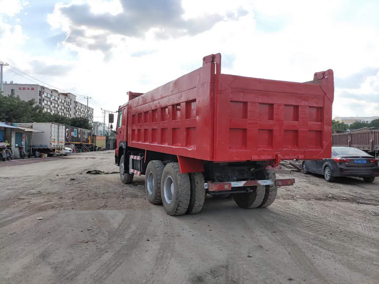 Leasing HOWO 375 Dump Truck 8*4 Click Here for Discount HOWO 375 Dump Truck 8*4 Click Here for Discount: obrázok 6