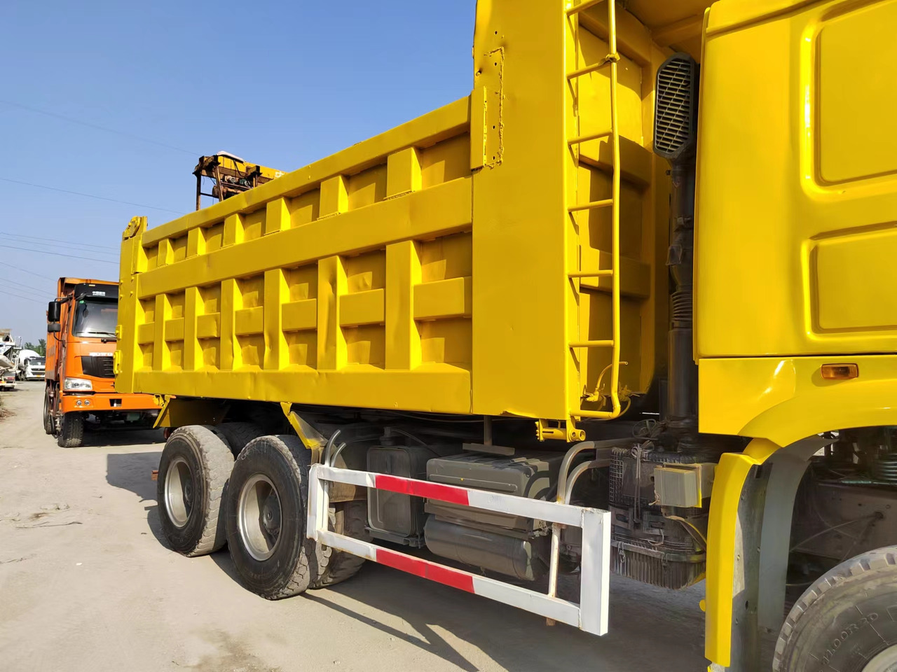 HOWO Dump truck 371 6/4 Click Here for Discount - Sklápač: obrázok 5 HOWO Dump truck 371 6/4 Click Here for Discount - Sklápač: obrázok 5