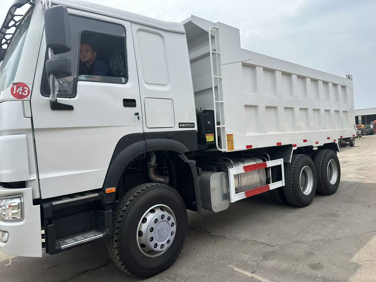 HOWO Howo Dump truck 6✖4 White - Sklápač: obrázok 2 HOWO Howo Dump truck 6✖4 White - Sklápač: obrázok 2