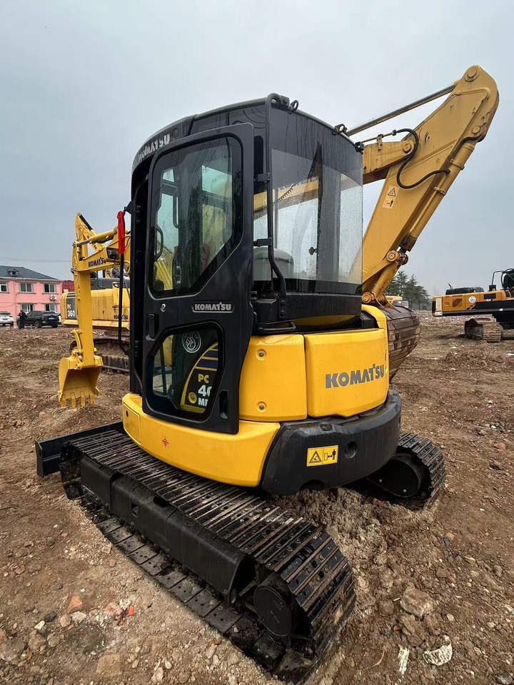 KOMATSU Mini Excavator PC40 With Enclosed Cab - Mini rýpadlo: obrázok 3 KOMATSU Mini Excavator PC40 With Enclosed Cab - Mini rýpadlo: obrázok 3