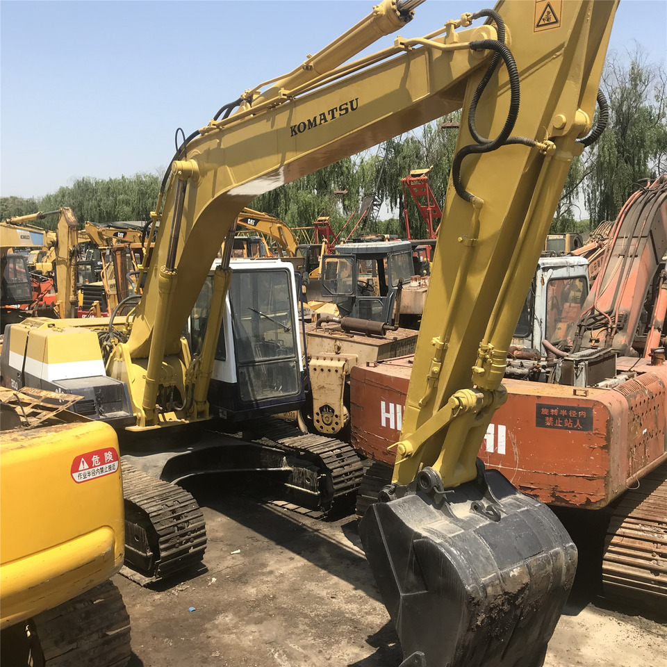 Komatsu Excavator PC200-5 - Rýpadlo: obrázok 1 Komatsu Excavator PC200-5 - Rýpadlo: obrázok 1