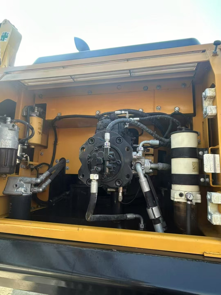 SANY SY365H - Pásové rýpadlo: obrázok 4 SANY SY365H - Pásové rýpadlo: obrázok 4