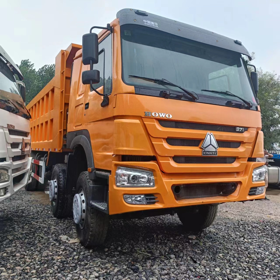 SINOTRUK 8x4 HOWO Dump Truck Click for Discount - Sklápač: obrázok 2 SINOTRUK 8x4 HOWO Dump Truck Click for Discount - Sklápač: obrázok 2