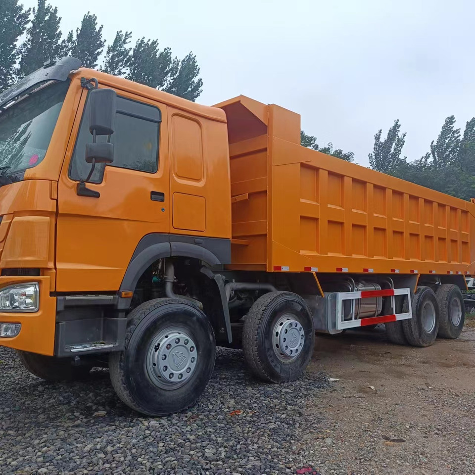 SINOTRUK 8x4 HOWO Dump Truck Click for Discount - Sklápač: obrázok 3 SINOTRUK 8x4 HOWO Dump Truck Click for Discount - Sklápač: obrázok 3