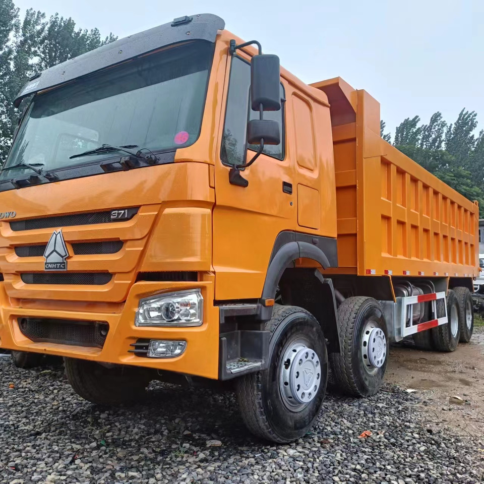 SINOTRUK 8x4 HOWO Dump Truck Click for Discount - Sklápač: obrázok 1 SINOTRUK 8x4 HOWO Dump Truck Click for Discount - Sklápač: obrázok 1