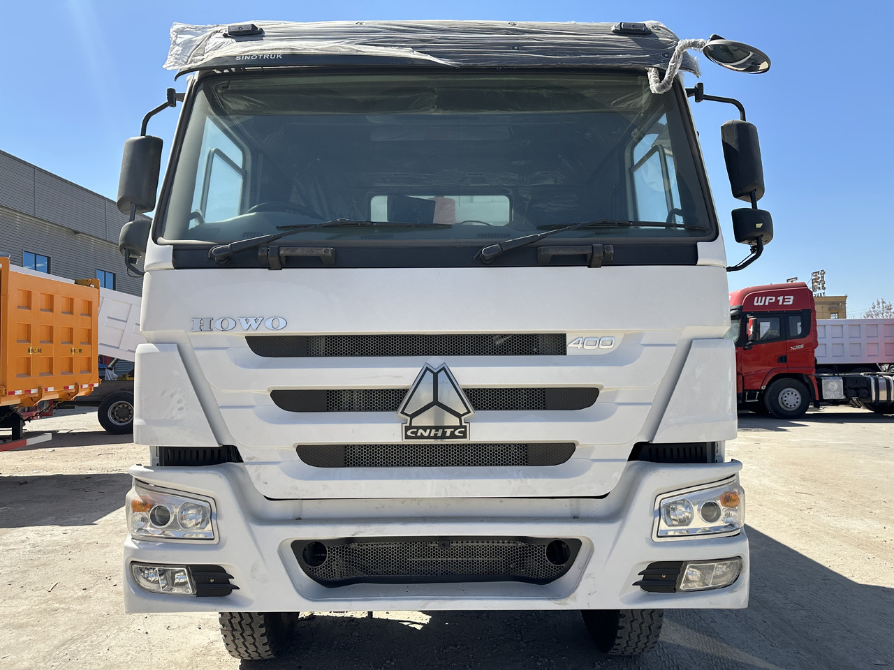 SINOTRUK HOWO 400 8X4 - Sklápač: obrázok 2 SINOTRUK HOWO 400 8X4 - Sklápač: obrázok 2