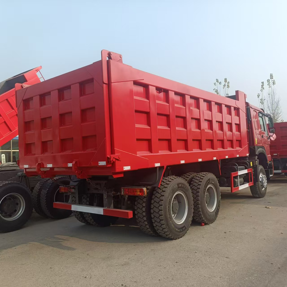 SINOTRUK HOWO 6x4 Dump Truck Click for Discount - Sklápač: obrázok 3 SINOTRUK HOWO 6x4 Dump Truck Click for Discount - Sklápač: obrázok 3