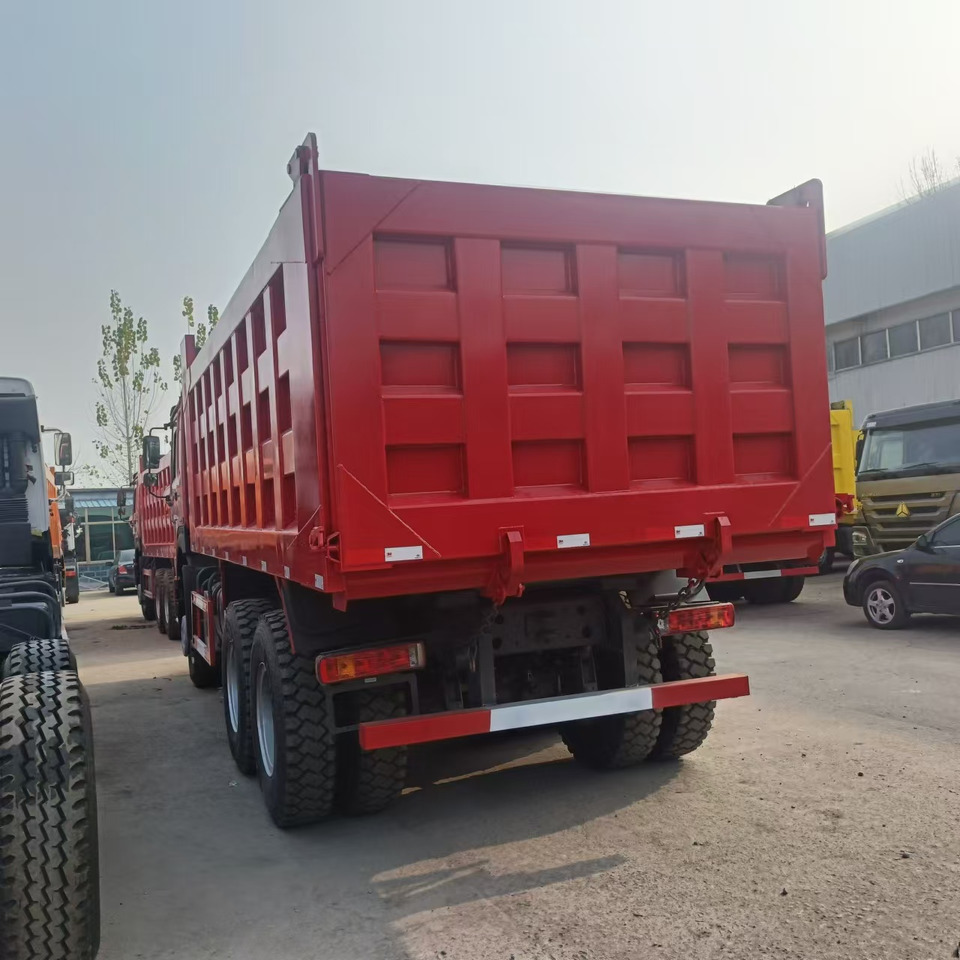 SINOTRUK HOWO 6x4 Dump Truck Click for Discount - Sklápač: obrázok 2 SINOTRUK HOWO 6x4 Dump Truck Click for Discount - Sklápač: obrázok 2