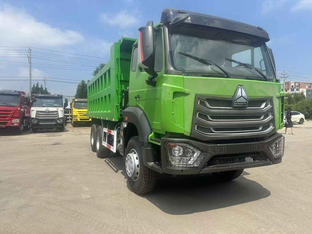 SINOTRUK HOWO 6x4 Dump Truck Click for Discount - Sklápač: obrázok 2 SINOTRUK HOWO 6x4 Dump Truck Click for Discount - Sklápač: obrázok 2