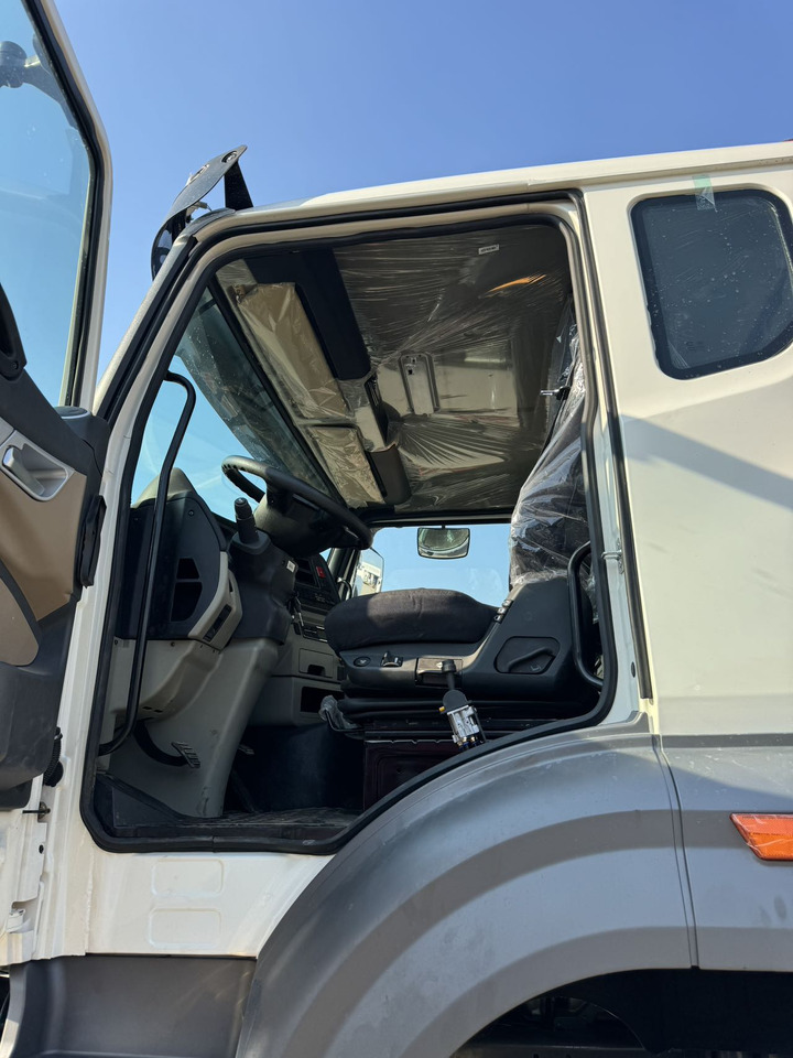 SINOTRUK HOWO NX400 6X4 - Sklápač: obrázok 5 SINOTRUK HOWO NX400 6X4 - Sklápač: obrázok 5