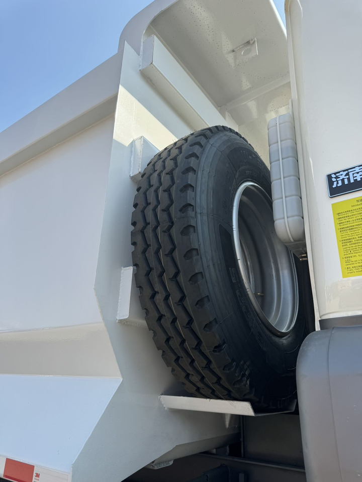 SINOTRUK HOWO NX400 6X4 - Sklápač: obrázok 3 SINOTRUK HOWO NX400 6X4 - Sklápač: obrázok 3