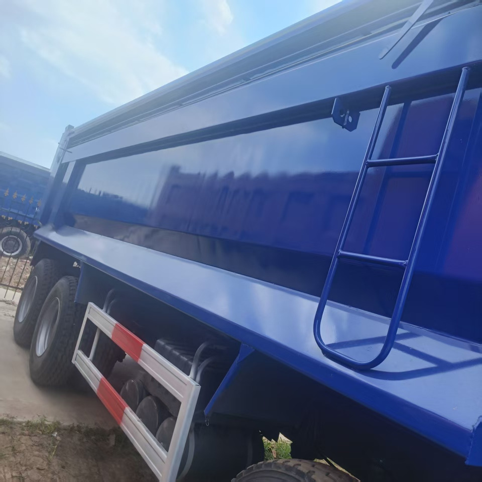 SINOTRUK HOWO NX400 8X4 - Sklápač: obrázok 3 SINOTRUK HOWO NX400 8X4 - Sklápač: obrázok 3