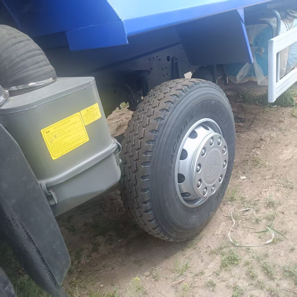 SINOTRUK HOWO NX400 8X4 - Sklápač: obrázok 4 SINOTRUK HOWO NX400 8X4 - Sklápač: obrázok 4