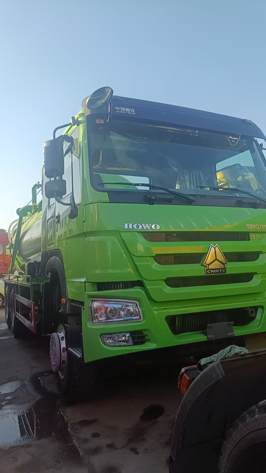SINOTRUK HOWO Sewage Suction Truck 6*4 Click Here for Discount - Fekálne vozidlo: obrázok 2 SINOTRUK HOWO Sewage Suction Truck 6*4 Click Here for Discount - Fekálne vozidlo: obrázok 2