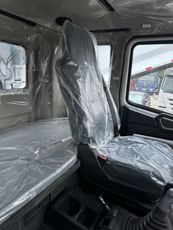 SINOTRUK NX400 8X4 - Sklápač: obrázok 5 SINOTRUK NX400 8X4 - Sklápač: obrázok 5