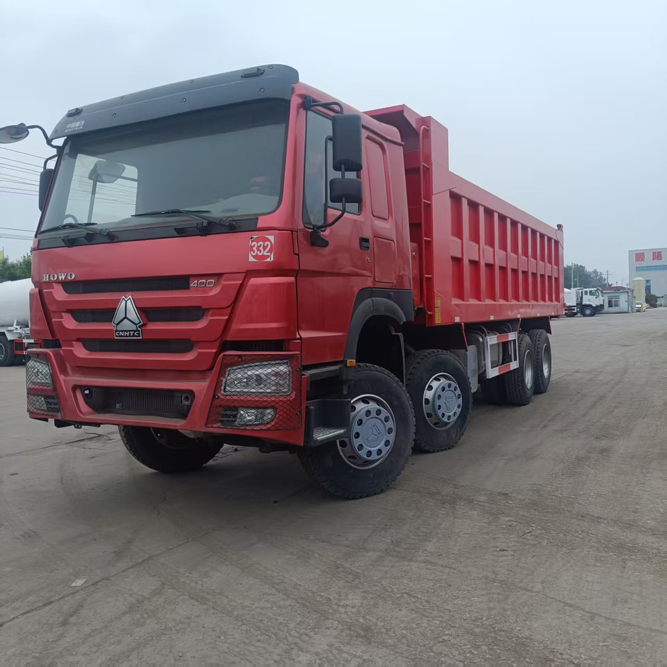 SINOTRUK howo 8x4 - Sklápač: obrázok 1 SINOTRUK howo 8x4 - Sklápač: obrázok 1