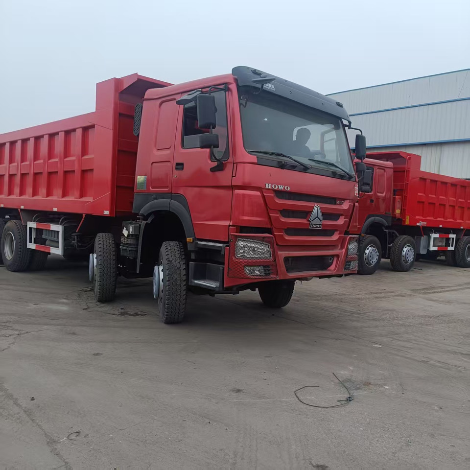 SINOTRUK howo 8x4 - Sklápač: obrázok 2 SINOTRUK howo 8x4 - Sklápač: obrázok 2