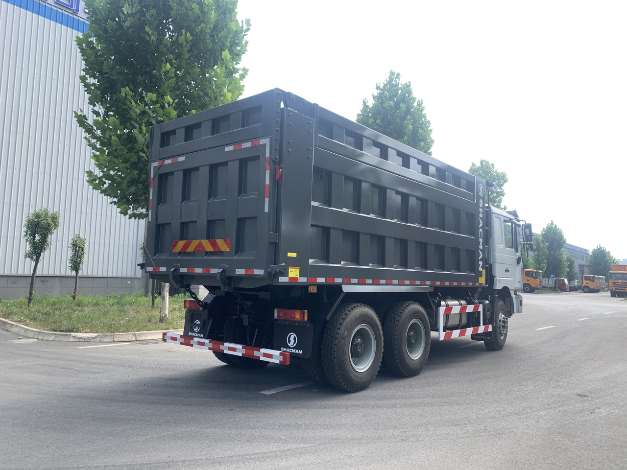 Shacman 6*4 Dump Truck New Brand Click for Discount - Sklápač: obrázok 3 Shacman 6*4 Dump Truck New Brand Click for Discount - Sklápač: obrázok 3