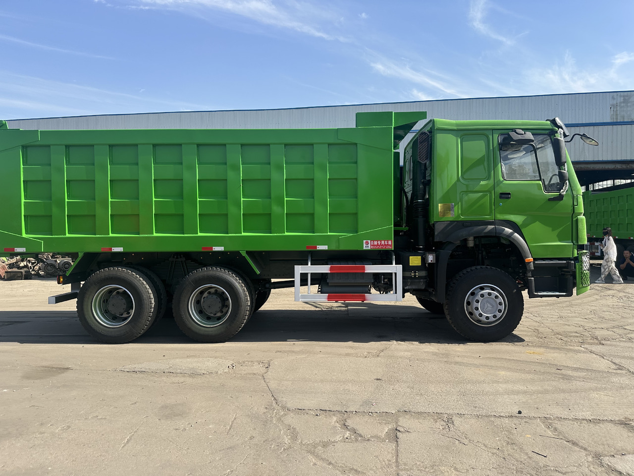 Sinotruck 6x4 HOWO Dump Truck Clcik for Discount - Sklápač: obrázok 2 Sinotruck 6x4 HOWO Dump Truck Clcik for Discount - Sklápač: obrázok 2