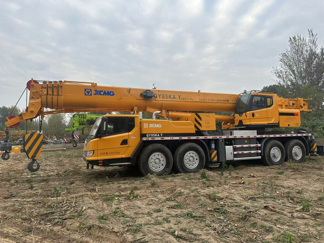 XCMG Crane QY85KAY - Stavebné stroje: obrázok 1 XCMG Crane QY85KAY - Stavebné stroje: obrázok 1