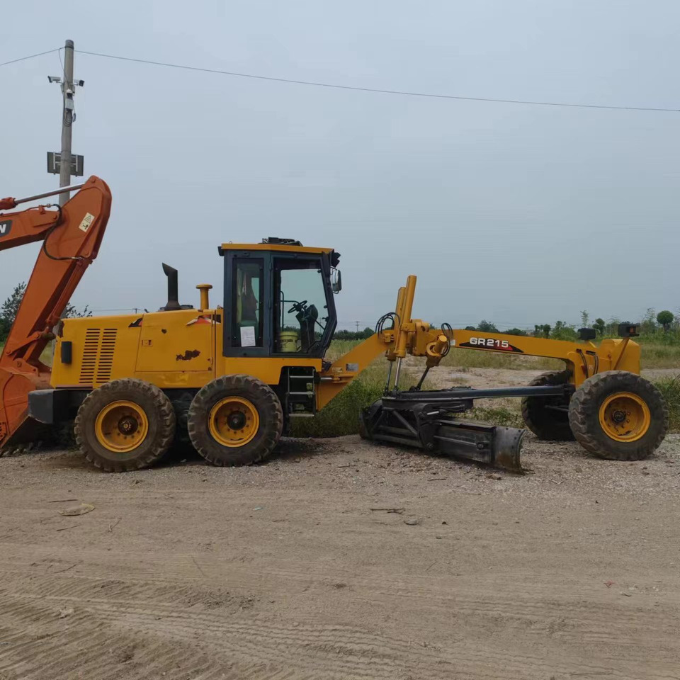 XCMG Grader GR215 - Zrovnávač: obrázok 2 XCMG Grader GR215 - Zrovnávač: obrázok 2