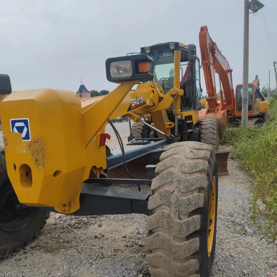 XCMG Grader GR215 - Zrovnávač: obrázok 3 XCMG Grader GR215 - Zrovnávač: obrázok 3