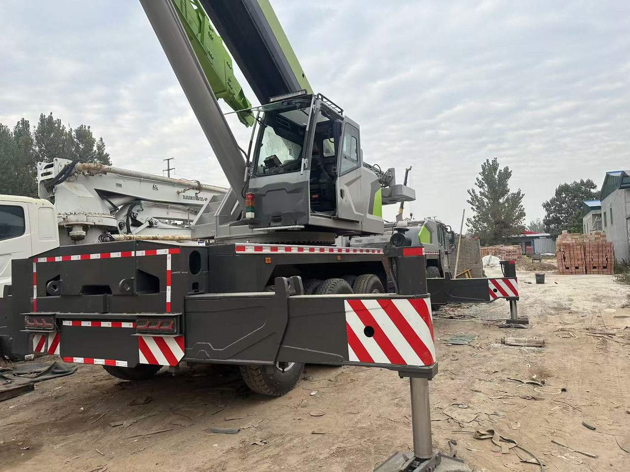 Žeriav pre všetky terény ZOOMLION Crane 50Ton: obrázok 9