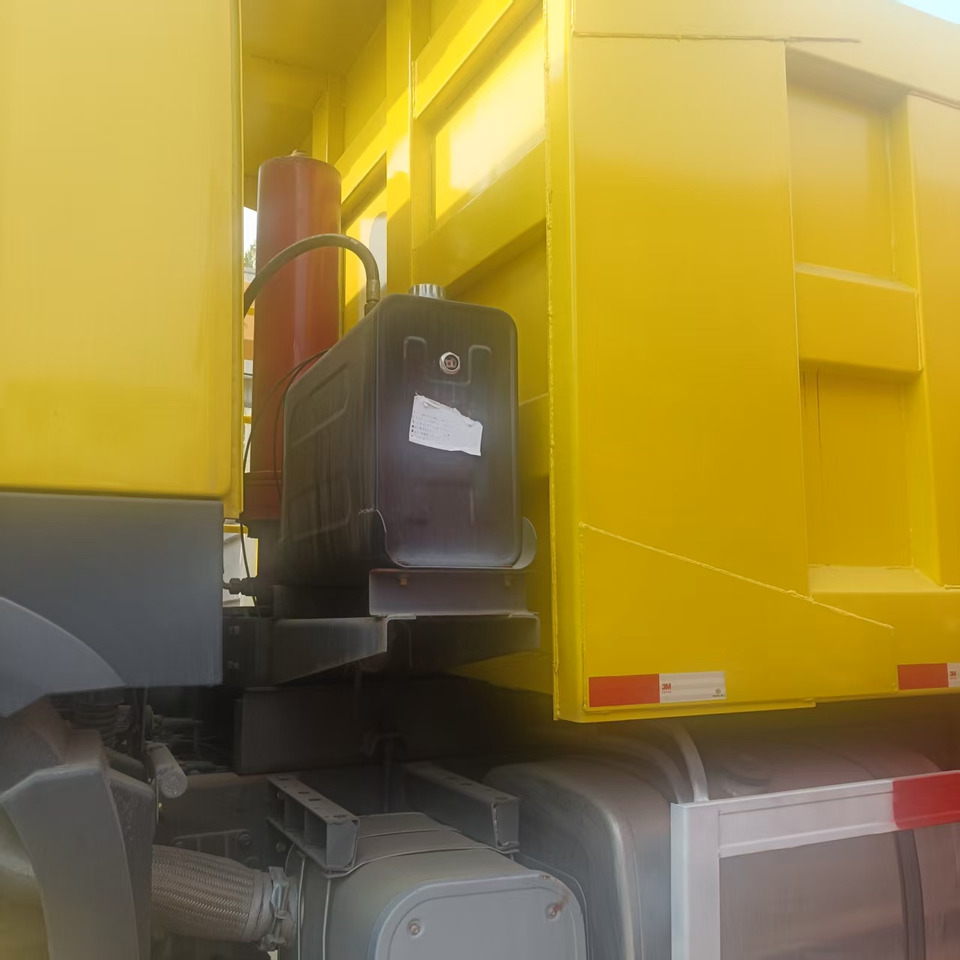 Sinotruk howo 371 6x4 - Sklápač: obrázok 3 Sinotruk howo 371 6x4 - Sklápač: obrázok 3