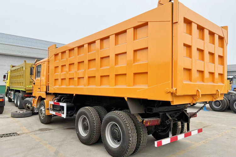 SHACMAN Shacman Cargo Truck for Sale in Kenya - Sklápač: obrázok 2 SHACMAN Shacman Cargo Truck for Sale in Kenya - Sklápač: obrázok 2