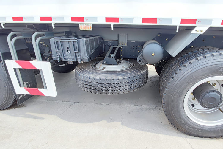 SHACMAN Shacman X3000 Dump Truck for Sale in Saudi Arabia - Sklápač: obrázok 5 SHACMAN Shacman X3000 Dump Truck for Sale in Saudi Arabia - Sklápač: obrázok 5