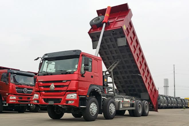 SINOTRUK Sinotruk Howo 380 8X4 Dump Truck for Sale in Senegal - Sklápač: obrázok 1 SINOTRUK Sinotruk Howo 380 8X4 Dump Truck for Sale in Senegal - Sklápač: obrázok 1