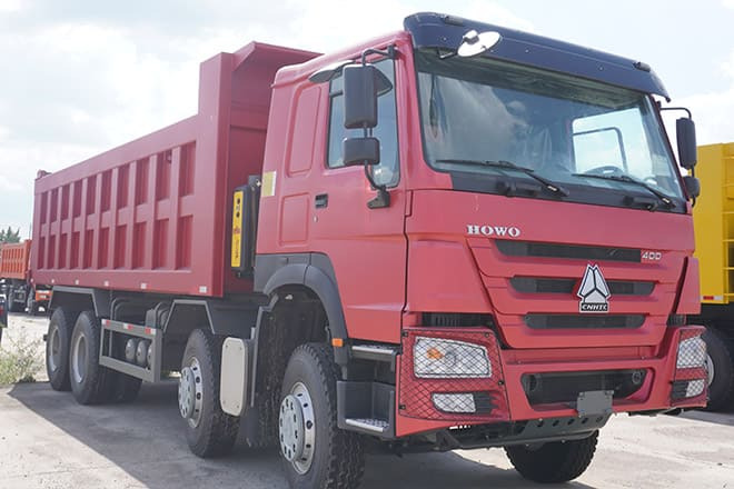 SINOTRUK Sinotruk Howo 8x4 Dump Truck for Sale in Cameroon - Sklápač: obrázok 2 SINOTRUK Sinotruk Howo 8x4 Dump Truck for Sale in Cameroon - Sklápač: obrázok 2