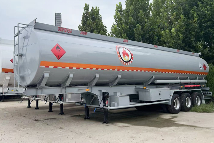 TITAN 45000 Liters Fuel Tanker Trailer for sale in Tanzania - Cisternový náves: obrázok 1 TITAN 45000 Liters Fuel Tanker Trailer for sale in Tanzania - Cisternový náves: obrázok 1