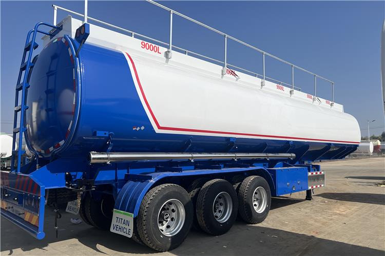 TITAN 45000 Liters Oil Tanker Trailer for Sale In Ghana - Cisternový náves: obrázok 2 TITAN 45000 Liters Oil Tanker Trailer for Sale In Ghana - Cisternový náves: obrázok 2