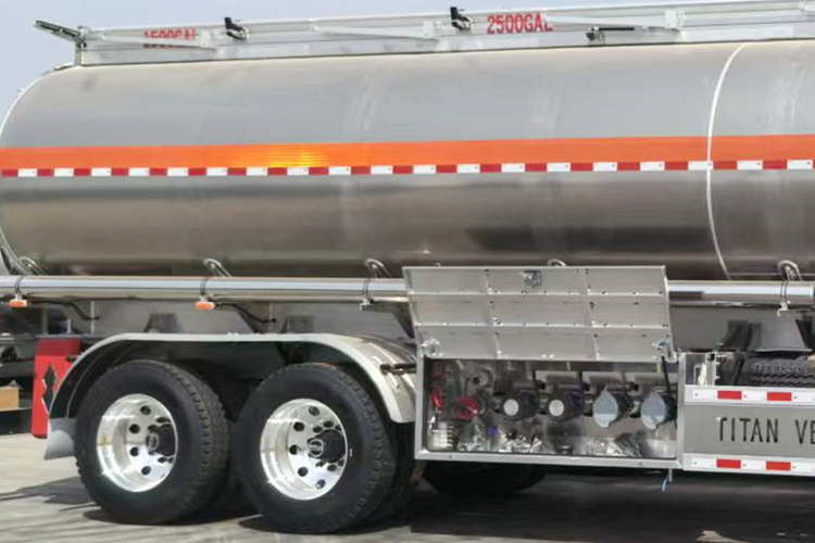 TITAN Aluminum Tanker Trailer for Sale in Malawi - Cisternový náves: obrázok 4 TITAN Aluminum Tanker Trailer for Sale in Malawi - Cisternový náves: obrázok 4