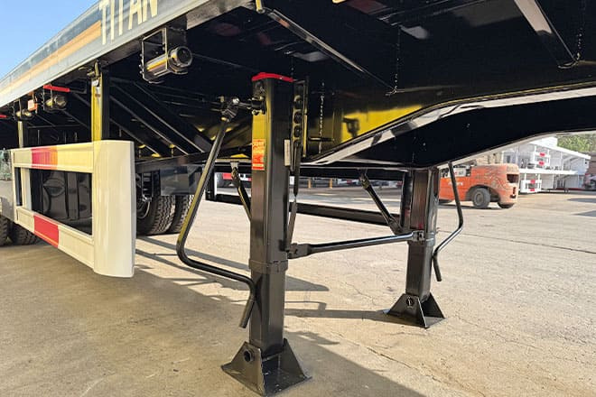 TITAN Tri Axle Flatbed Trailer for Sale in Jamaica - Plošinový/ Valníkový náves: obrázok 4 TITAN Tri Axle Flatbed Trailer for Sale in Jamaica - Plošinový/ Valníkový náves: obrázok 4