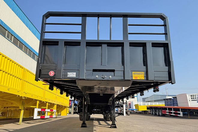 TITAN Tri Axle Flatbed Trailer for Sale in Jamaica - Plošinový/ Valníkový náves: obrázok 3 TITAN Tri Axle Flatbed Trailer for Sale in Jamaica - Plošinový/ Valníkový náves: obrázok 3
