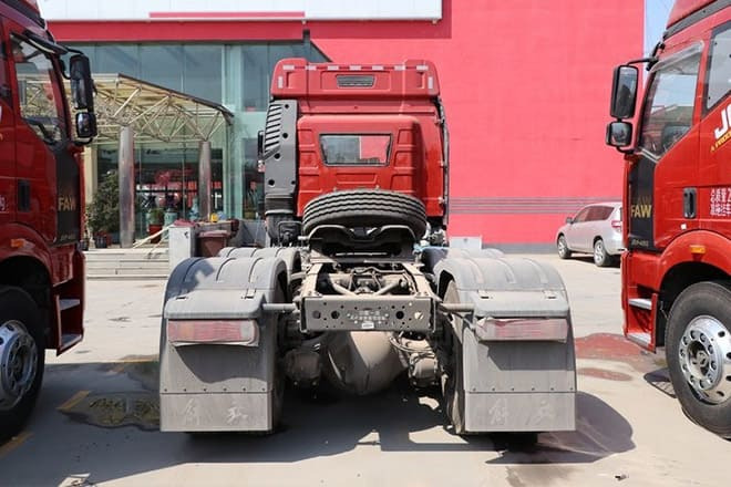 FAW Faw J6P 380HP Truck for Sale in Mali - Ťahač: obrázok 2 FAW Faw J6P 380HP Truck for Sale in Mali - Ťahač: obrázok 2