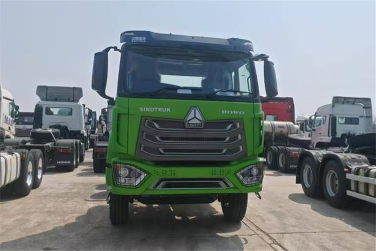 SINOTRUK Hohan Truck Head 6x4 for Sale In Nigeria - Ťahač: obrázok 4 SINOTRUK Hohan Truck Head 6x4 for Sale In Nigeria - Ťahač: obrázok 4