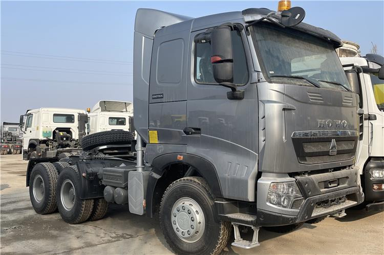 SINOTRUK Howo T7H Truck Head for Sale In Zimbabwe - Ťahač: obrázok 2 SINOTRUK Howo T7H Truck Head for Sale In Zimbabwe - Ťahač: obrázok 2