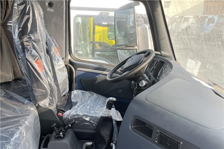 SINOTRUK Howo T7H Truck Head for Sale In Zimbabwe - Ťahač: obrázok 3 SINOTRUK Howo T7H Truck Head for Sale In Zimbabwe - Ťahač: obrázok 3