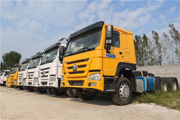 Sinotruk Used Howo Truck 371 hp 6x4 Head for Sale In Ghana Accra - Ťahač: obrázok 1 Sinotruk Used Howo Truck 371 hp 6x4 Head for Sale In Ghana Accra - Ťahač: obrázok 1