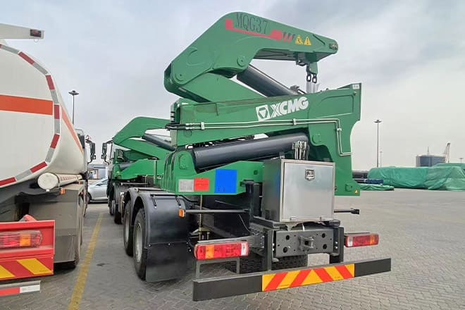 XCMG 20Ft Container Side Loader Truck for Sale in Tanzania - Kontejnérový podvozek/ Výměnná nástavba: obrázok 3 XCMG 20Ft Container Side Loader Truck for Sale in Tanzania - Kontejnérový podvozek/ Výměnná nástavba: obrázok 3