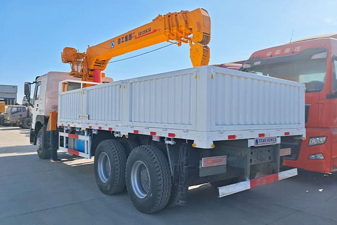 XCMG XCMG Truck Mounted Crane for Sale Capacity in Costa Rica - Auto s hydraulickou rukou: obrázok 4 XCMG XCMG Truck Mounted Crane for Sale Capacity in Costa Rica - Auto s hydraulickou rukou: obrázok 4