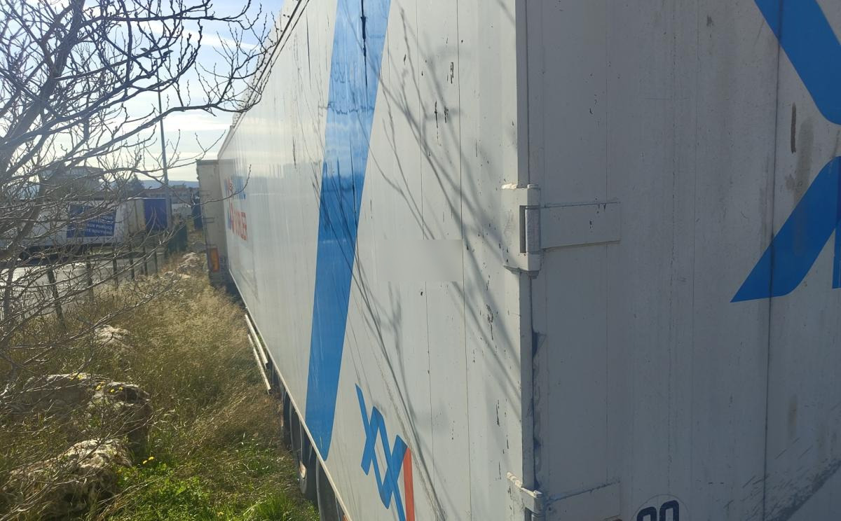 Legras Srem - Náves s posuvnou podlahou: obrázok 4 Legras Srem - Náves s posuvnou podlahou: obrázok 4