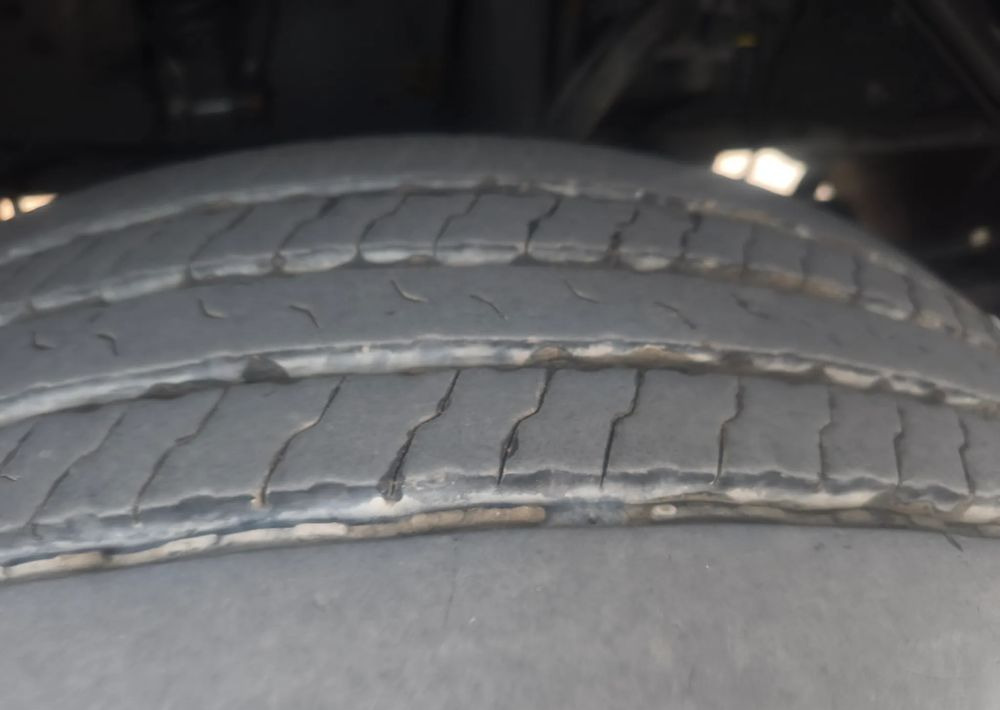 DAF LF 18.320 Kontener 20 palet - Skříňový nákladní auto: obrázok 3 DAF LF 18.320 Kontener 20 palet - Skříňový nákladní auto: obrázok 3