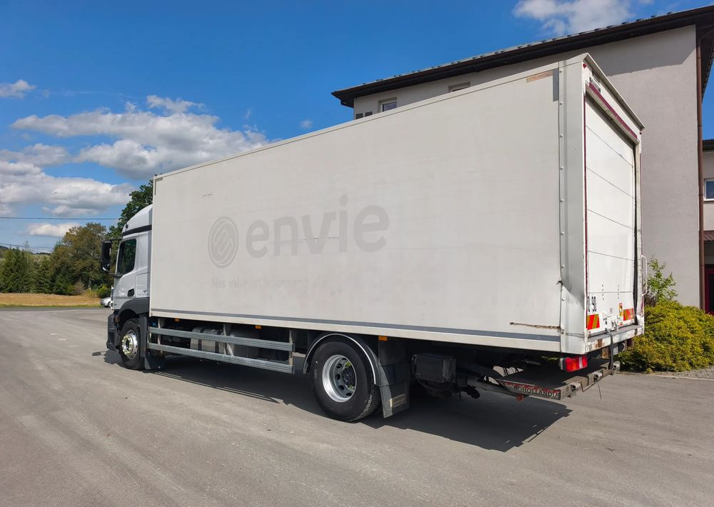 Mercedes-Benz ACTROS 18.360 kontener 18 p , winda - Skříňový nákladní auto: obrázok 4 Mercedes-Benz ACTROS 18.360 kontener 18 p , winda - Skříňový nákladní auto: obrázok 4